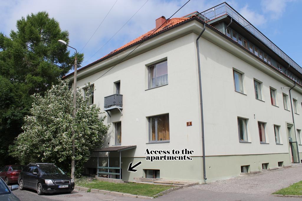 Ohtu Poik 2 City Center Basement Apartment Pärnu Exterior foto